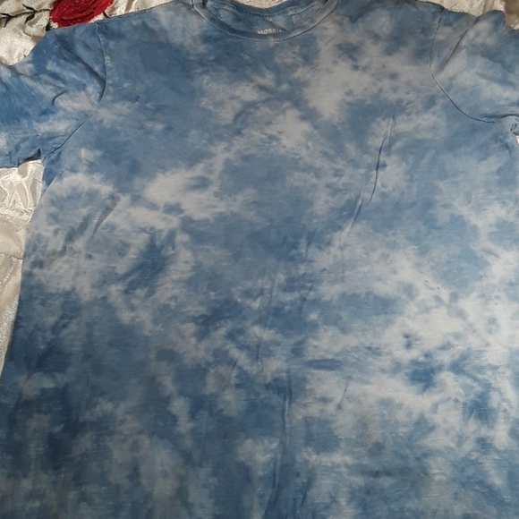 Tie dye shorts and 2 tie dye Shirts - Picture 7 of 8